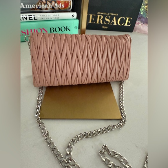 MIU MIU Mattalasse quilted leather rhinestone wallet - Picture 4 of 15